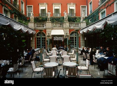 Paris France Hotel Costes Rue St Honore Stock Photo - Alamy