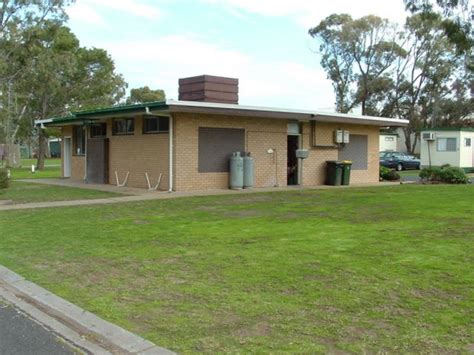 Nhill Caravan Park - Nhill Amenities block and laundry