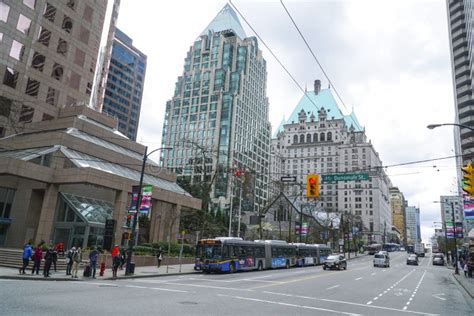 Street View in Vancouver Downtown - VANCOUVER - CANADA - APRIL 12, 2017 ...