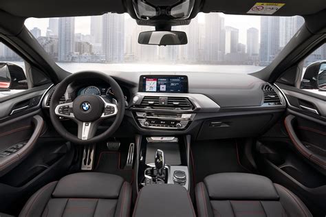 2018 BMW X4 (BMW G02) interior dashboard