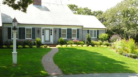 Cape Cod House Landscaping | Landscaping