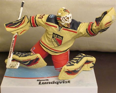 The Toyseum: HENRIK LUNDQVIST - McFarlane NHL Series 32 Figure Review