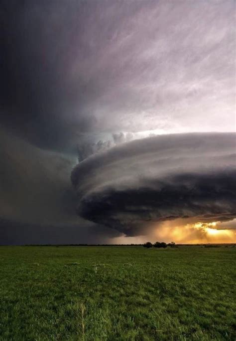 A Supercell Cloud Formation : pics