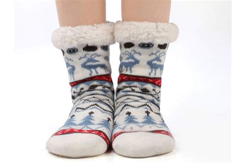 The 7 Warmest Socks For Winter Will Keep Your Toes From Freezing Off