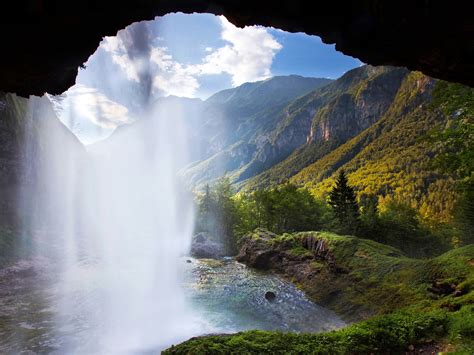 Fontanon Goriuda Waterfall 2022 Bing 5K Photo Preview | 10wallpaper.com