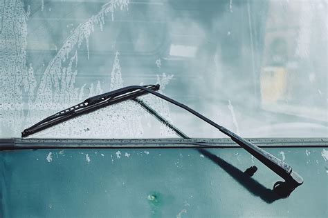 Replacing Windshield Wipers: How & How Often?