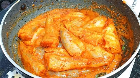 bombil kalwan recipe | best fish for curry | goan fish curry masala ...