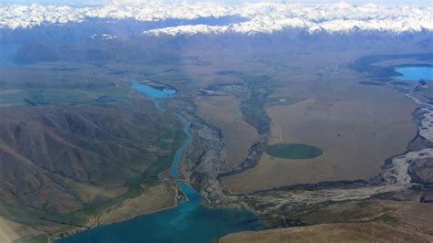 Lake Ruataniwha, New Zealand (with Map & Photos)