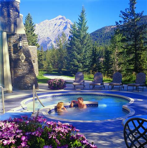 Fairmont Banff Springs - Mountainside Luxury in Canada