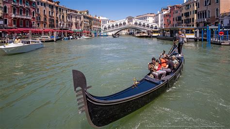 Le gondole al Ponte di Rialto