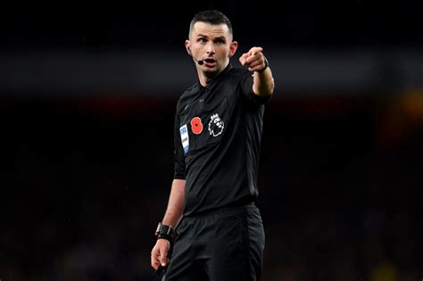 Arsenal get a rare referee for game vs West Ham, thankfully!