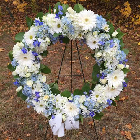 Evans Ocean Breeze Large Funeral Wreath in Peabody, MA | Evans Flowers