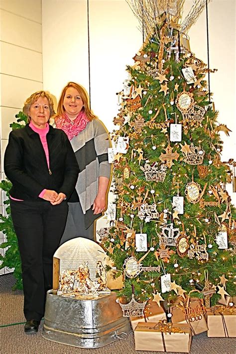 Art Center announces 2014 Festival of Trees winners - Albert Lea ...