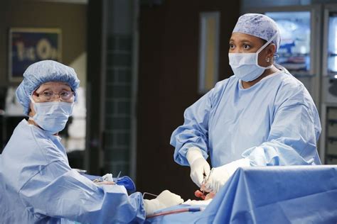 ‘Grey’s Anatomy’ Season 12 Photos & Spoilers – TVLine