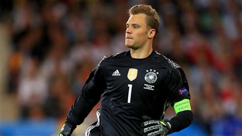 Germany captain Manuel Neuer left out of squad for World Cup qualifiers - Eurosport