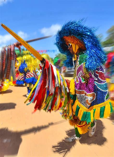 Maracatu Rural - Nazaré da Mata, Pernambuco | Caboclo de lança, Danças populares, Carnaval recife