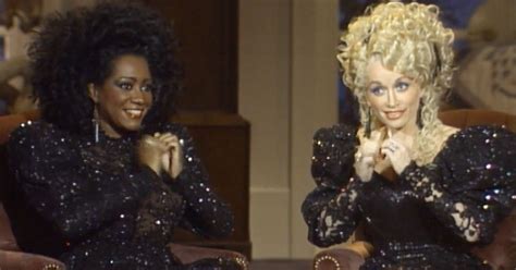 Watch Dolly Parton play her acrylic nails in this unearthed clip from 1987 | Dazed