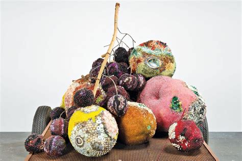 Kathleen Ryan Creates Sculptures of Fruit Using Shimmering, Precious Gemstones - Galerie