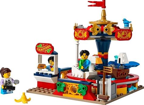 Vibrant Little LEGO Carousel Ride