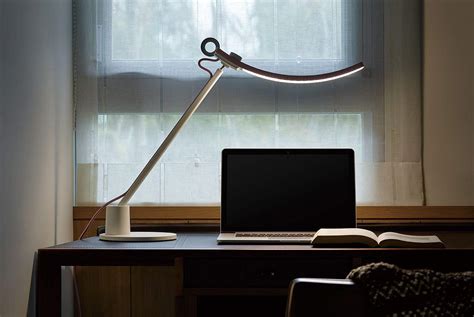 BenQ Sets Tone for 2020 with Minimalistic Desk Lamp