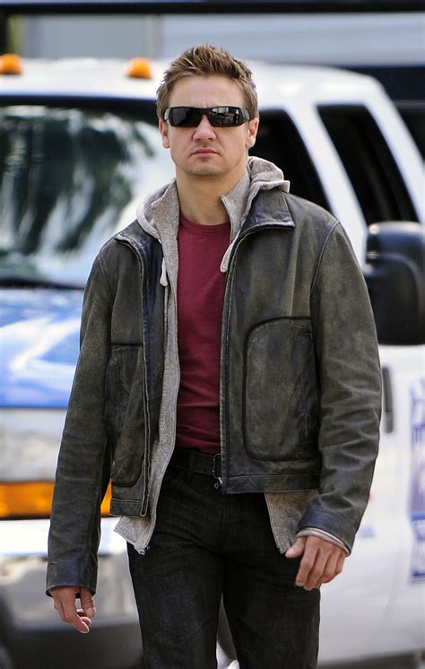 The Avengers BTS - Jeremy Renner Photo (30858217) - Fanpop