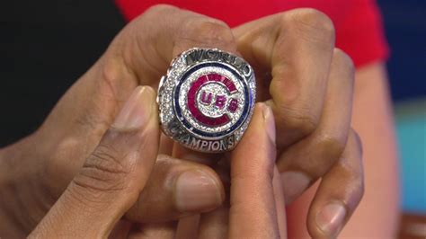 Jostens jeweler gives closer look at Cubs World Series ring - ABC7 Chicago