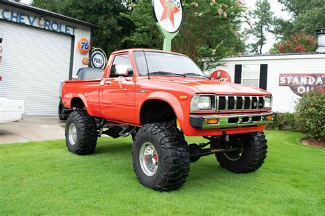 1983 Toyota Pickup SR5, Reg Cab 4x4, LIFTED on 35x14.5 Nitto ***NO RESERVE*** - Classic Toyota ...