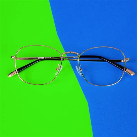 Visita cualquiera de nuestras tiendas y pruébate tus gafas favoritas 👓 Tenemos gran variedad de ...