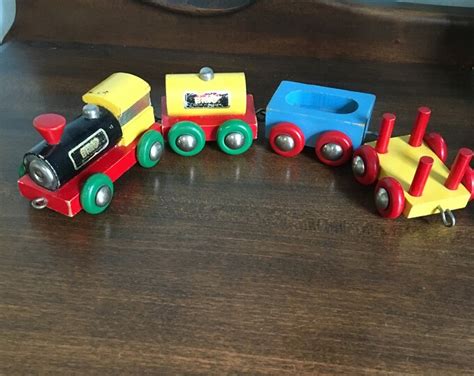 Vintage Brio Train Set Wood, Engine and 3 Cars - Etsy