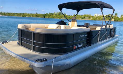 Brand New Luxury Pontoon Perfect For The Bay (Captain mandatory) | GetMyBoat