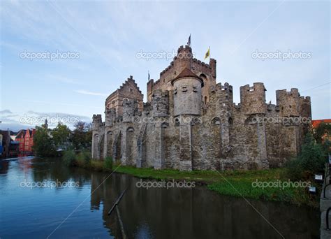 Gravensteen castle, Ghent — Stock Photo © Neirfys #35171931