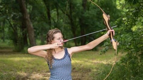 Shoot a Traditional Bow | a360 | Archery Lessons