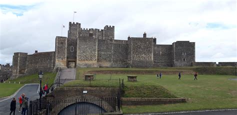 Dover Castle - The Key to England : castles