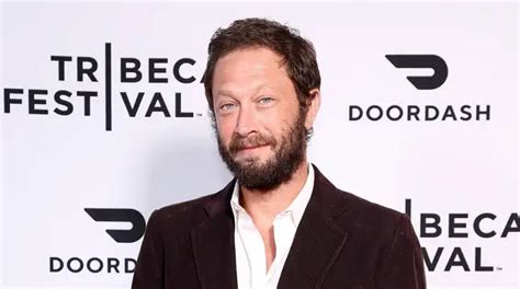 Ebon Moss-Bachrach wife: Is Ebon Moss-Bachrach married? - ABTC