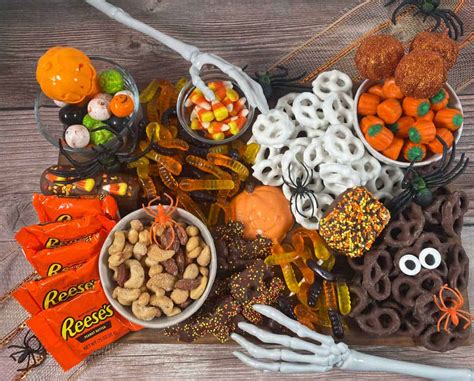 Halloween Sweet Treats Board #HalloweenTreatsWeek - Cookaholic Wife