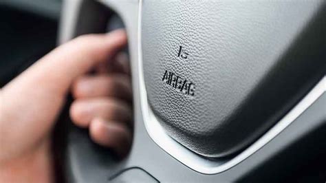 Car airbags | All cars to have six airbags: Nitin Gadkari - Telegraph India