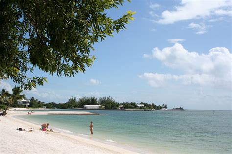 Florida Free & Frugal: Sombrero Beach in Marathon - The Best Beach in the Florida Keys?