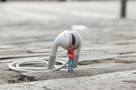 Little People – A tiny Street Art Collection - Oddetorium