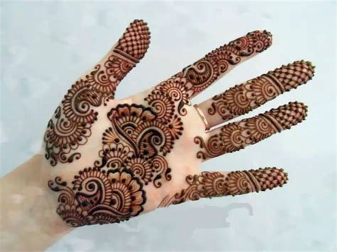 30 Awesome Arabic Mehndi Designs 2020 – SheIdeas