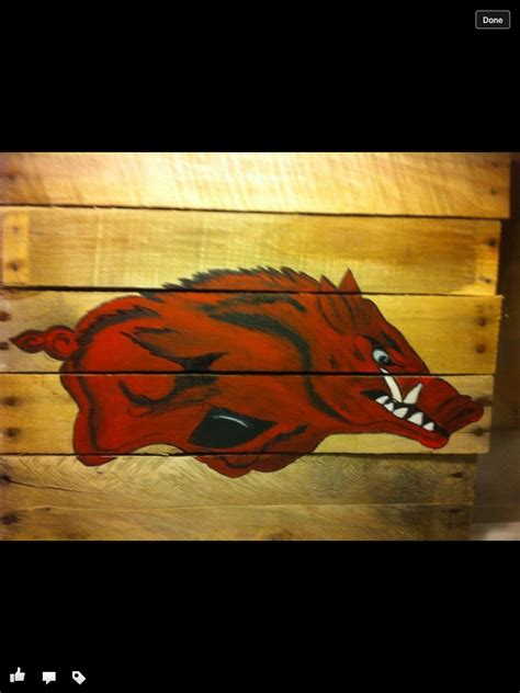 Arkansas Razorback on Pallet wood. Size 20 x 24 inches. $45 plus ...