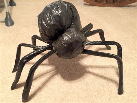 Giant DIY Halloween Spider - The Craft Crib | Scary halloween decorations diy, Diy halloween ...