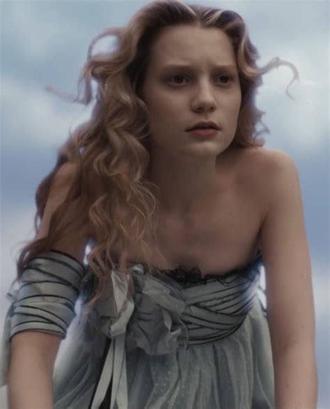 Alice Kingsleigh (Alice in Wonderland 2010) | Female Heroines Villianess Wikia | Fandom