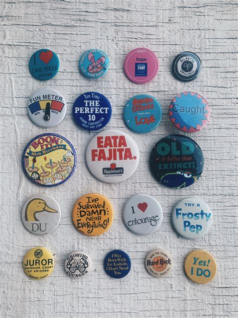 Vintage Pins, Pin Back Buttons, Memorabilia, Collectible Pins, Old Pins ...