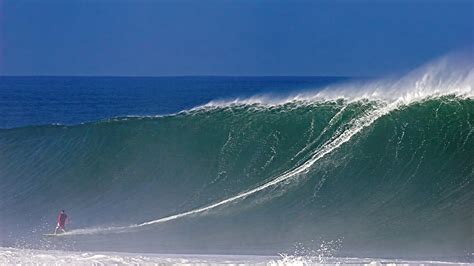 SonsoftheBeaches: Big Wave At Puerto Escondido!