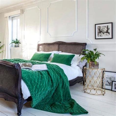 15 Cozy Bedroom Design Ideas With Green Color Schemes | Green master ...