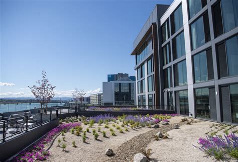 New Marriott hotel at Vancouver waterfront packed with amenities and ...