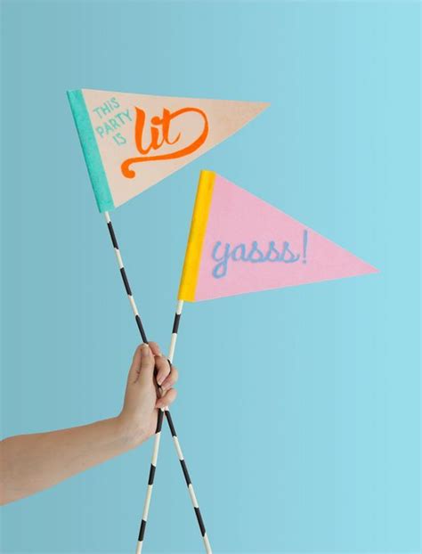 DIY Hand Lettered Felt Flags | Oh Happy Day! | Felt diy, Flag diy, Diy