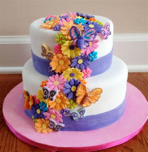 33 Pretty Birthday Cake Ideas For Girls | Table Decorating Ideas