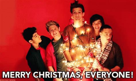 Merry Christmas Everyone GIF - HappyHolidays Xmas Christmas - Discover & Share GIFs