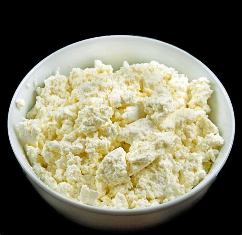 Homemade Ricotta Cheese - National Dairy Month!